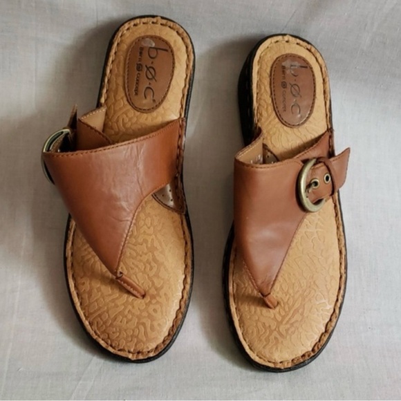b.o.c. Shoes - b.o.c. Women's casual Brown Slide Sandals size 7